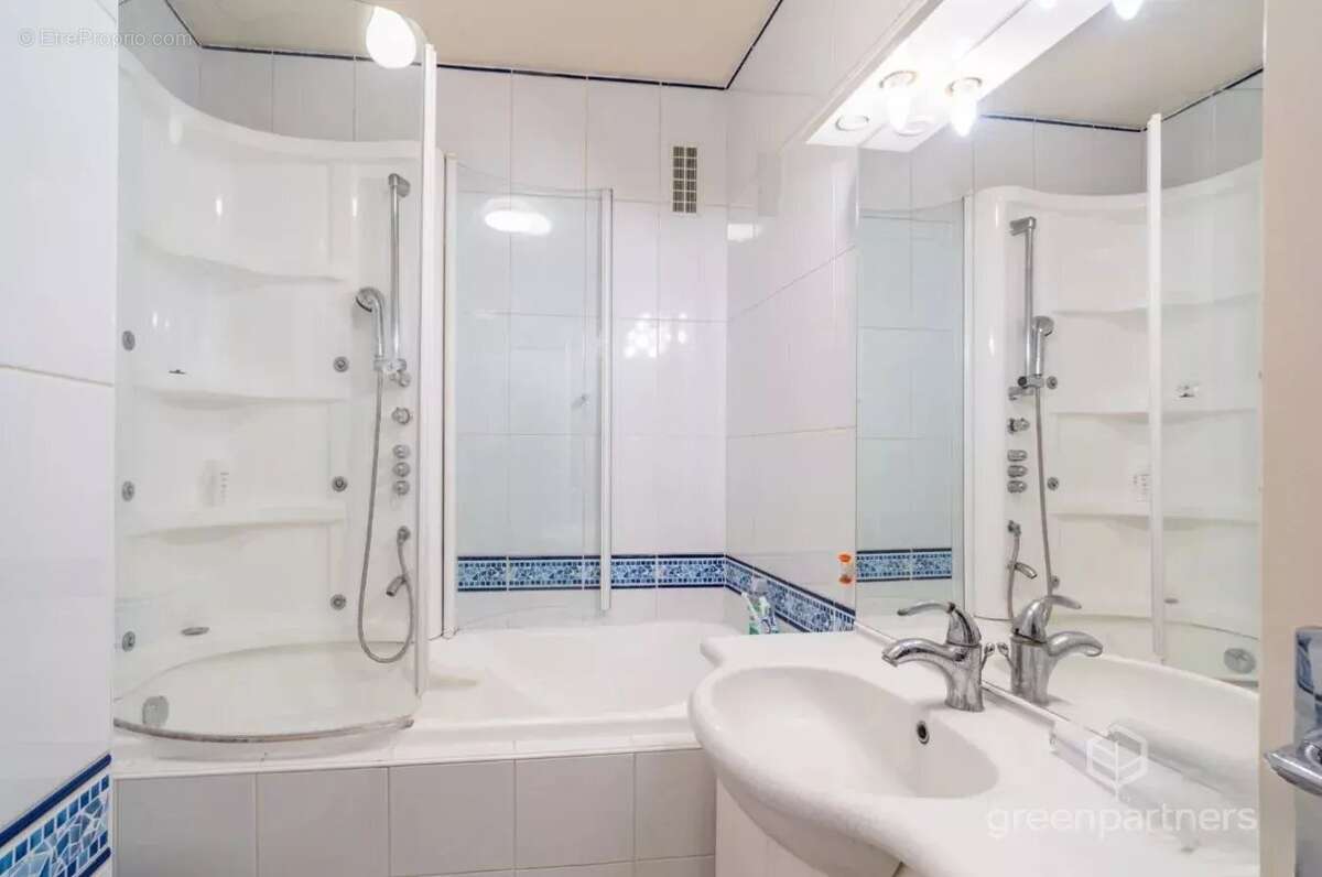Appartement à PARIS-20E