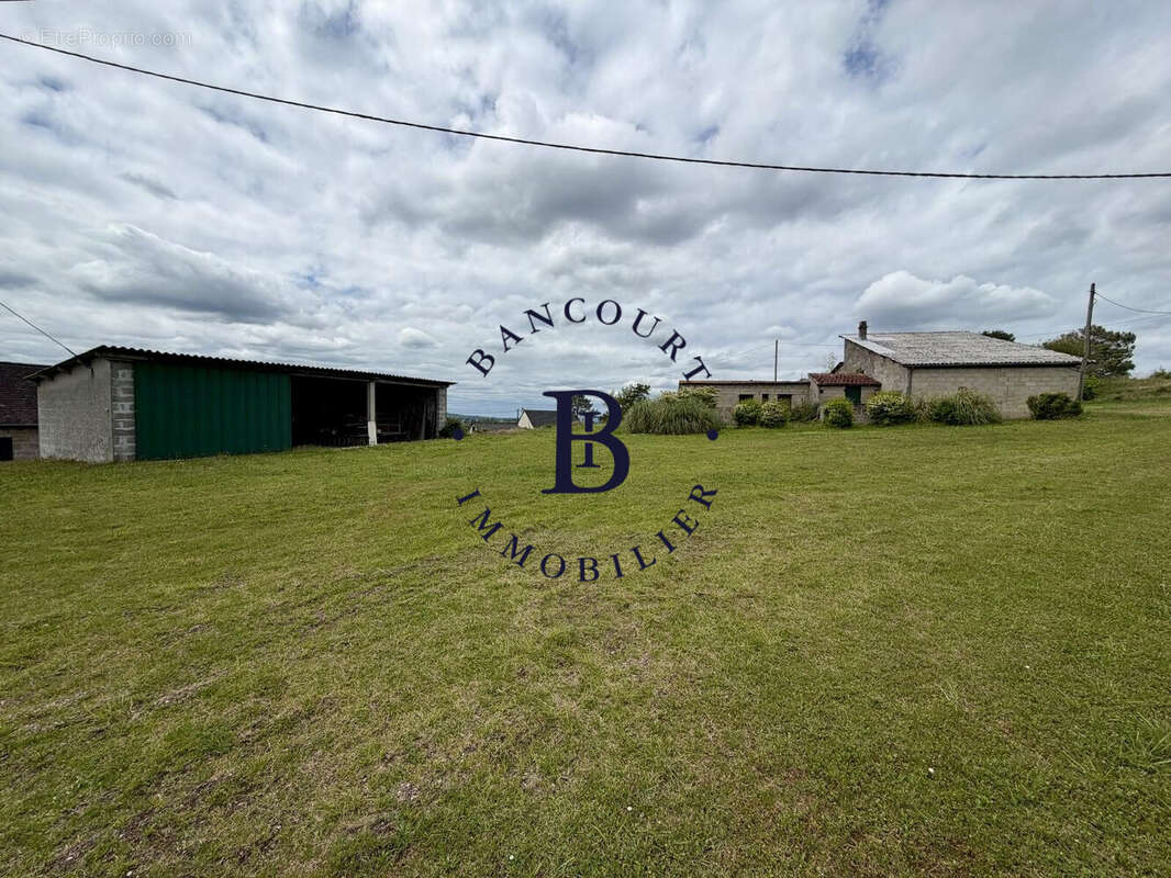 Maison à COSNAC