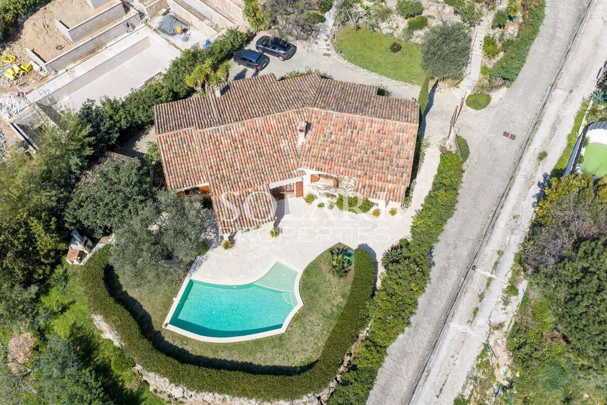 Maison à MANDELIEU-LA-NAPOULE