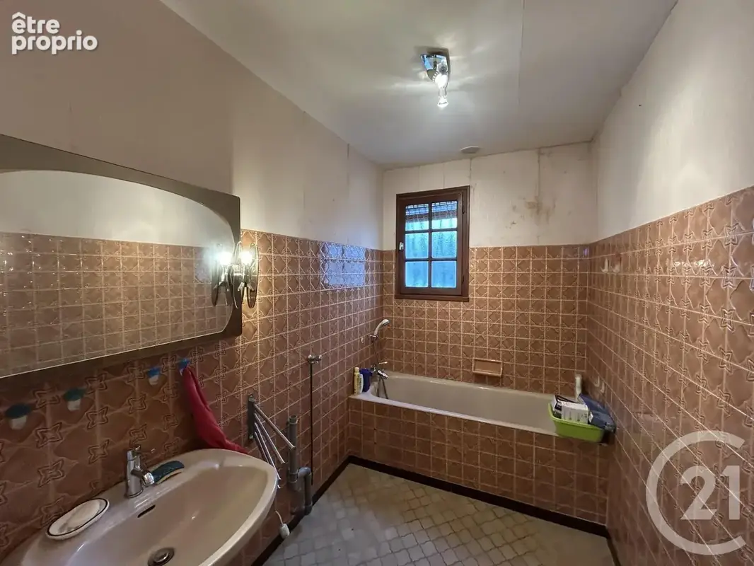 Maison 4 pièces 88 m² à vendre à Les Eglisottes-Et-Chalaures (33230) - photo 5