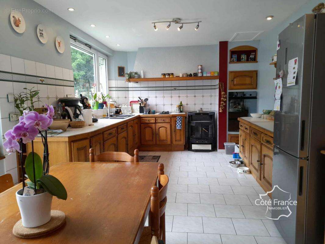 Plus de 300m2 habitables ! - photo 17