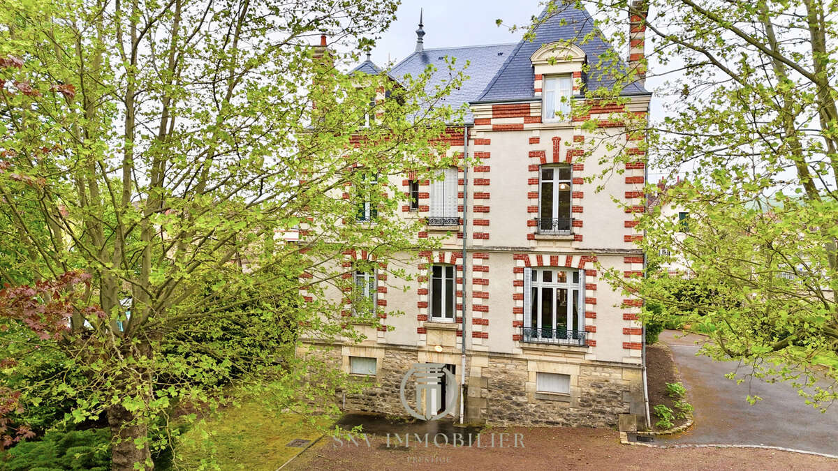 Maison à SAINT-AMAND-MONTROND