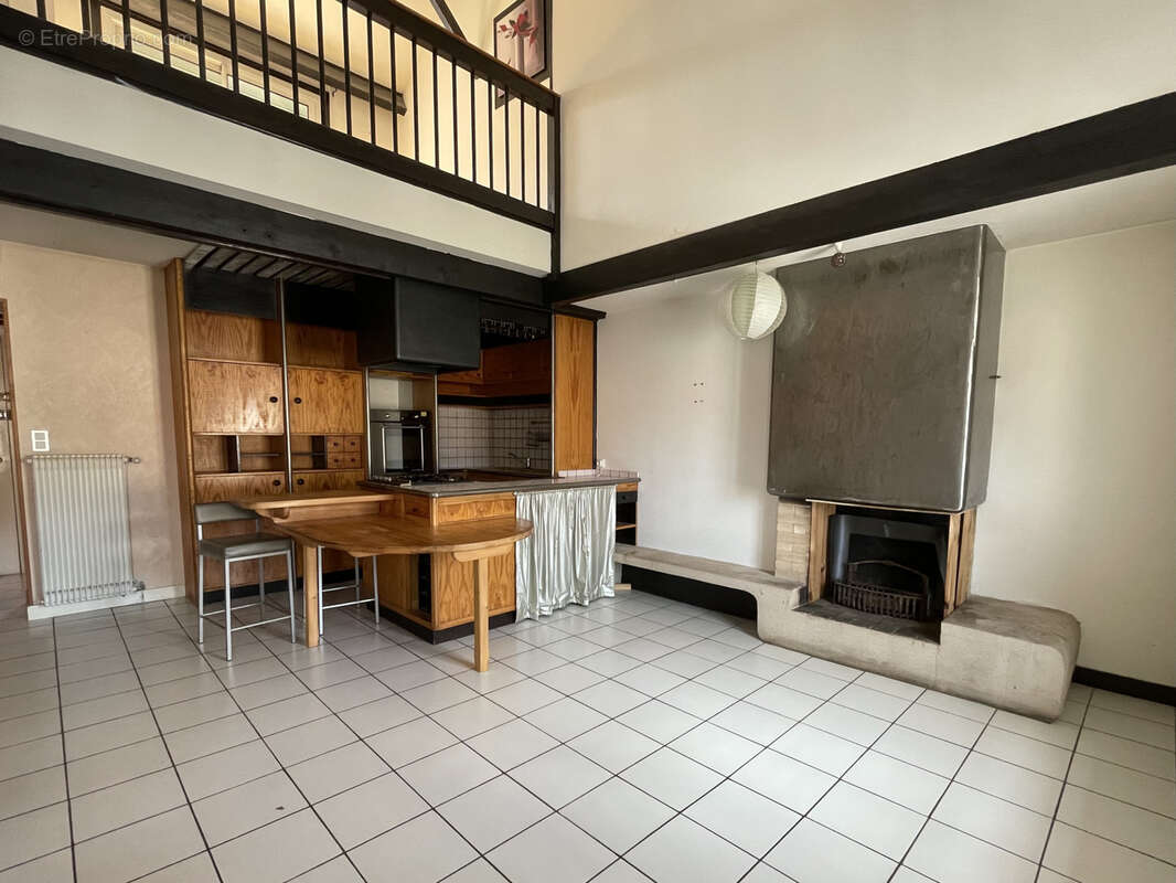 Appartement à YSSINGEAUX