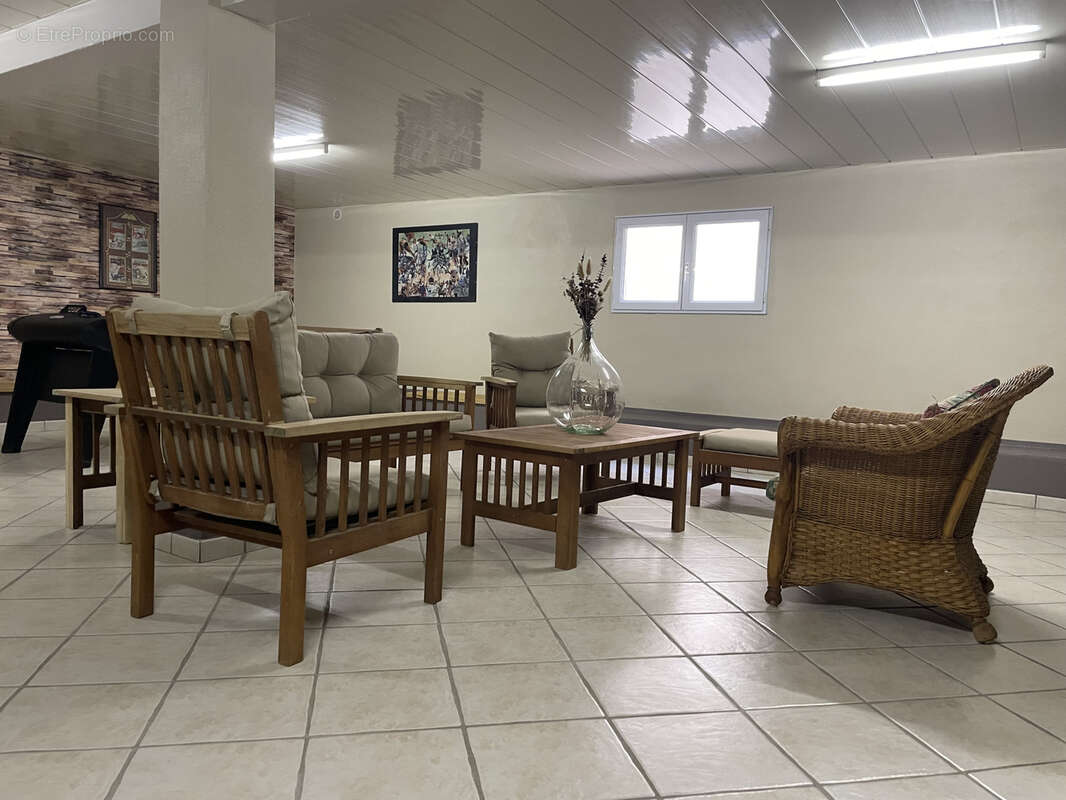 VILLA  de 201 M2  offrant 5 CHAMBRES - photo 15