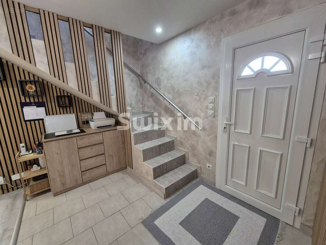 Maison à LE DESCHAUX