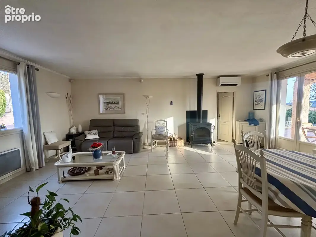Villa plain-pied de 130m² habitables, 3 chambres, avec piscine et dépendance – terrain 2 400 m² - photo 7
