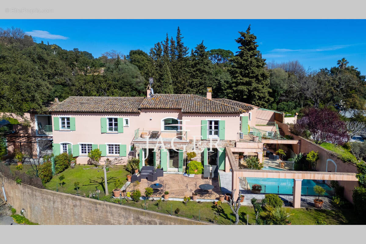 Maison à GRIMAUD