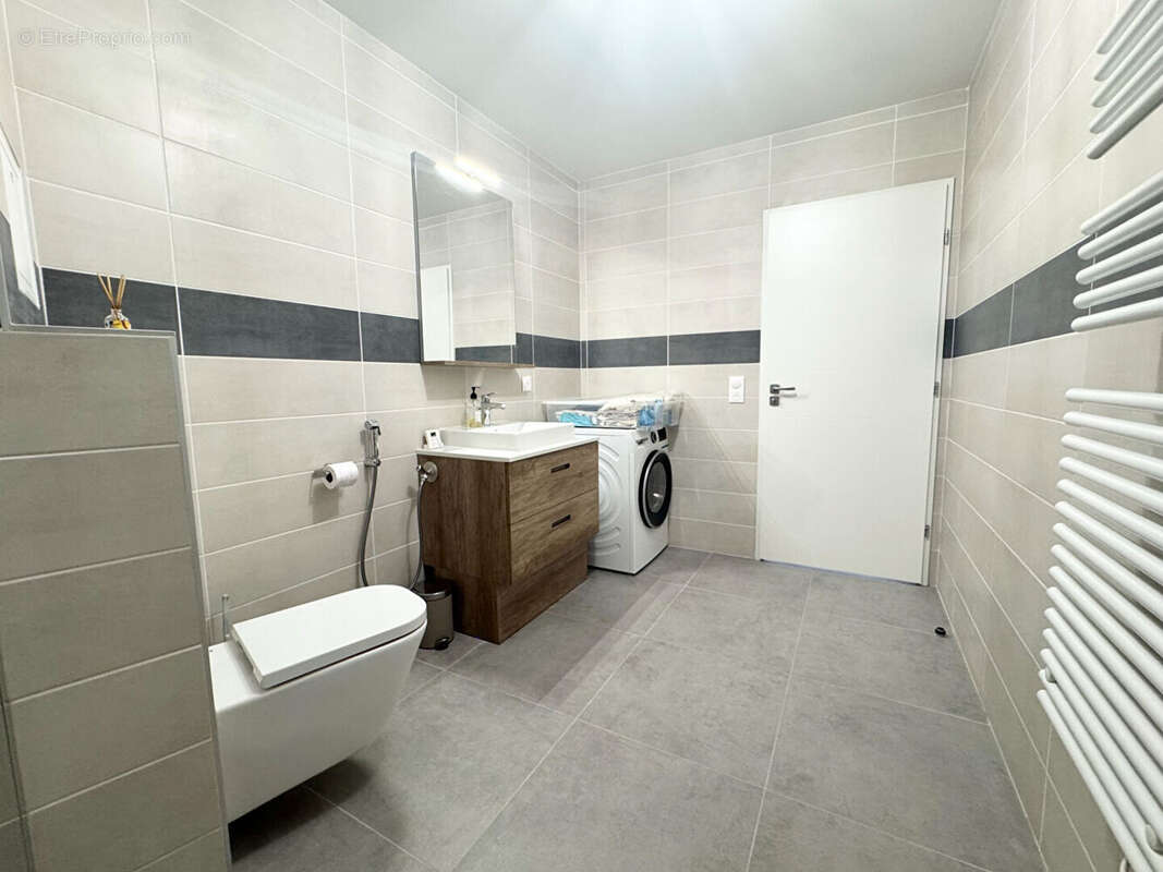 Appartement à LA TRONCHE