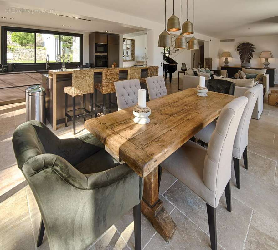 Maison à MOUGINS