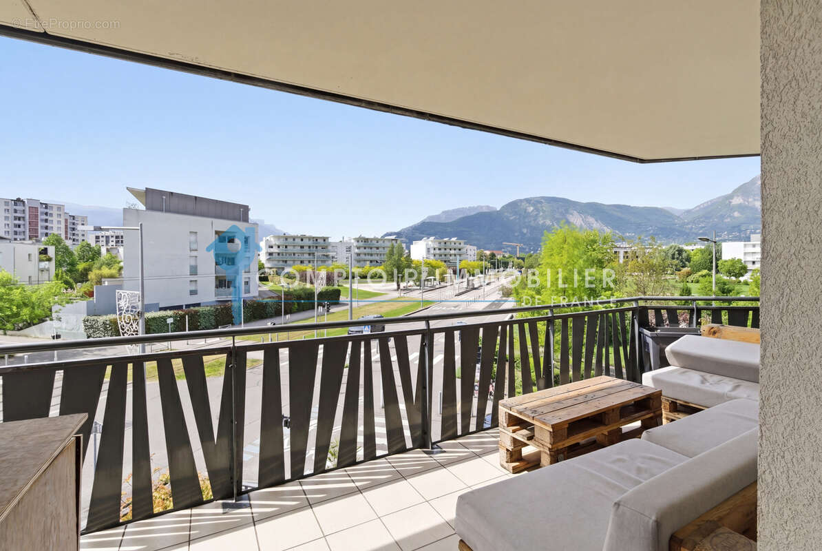 Appartement à SAINT-MARTIN-D'HERES