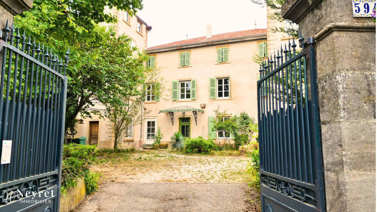 Appartement à VERNAISON
