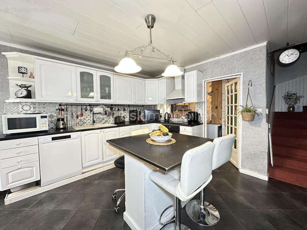 Maison à NANTEUIL-LE-HAUDOUIN