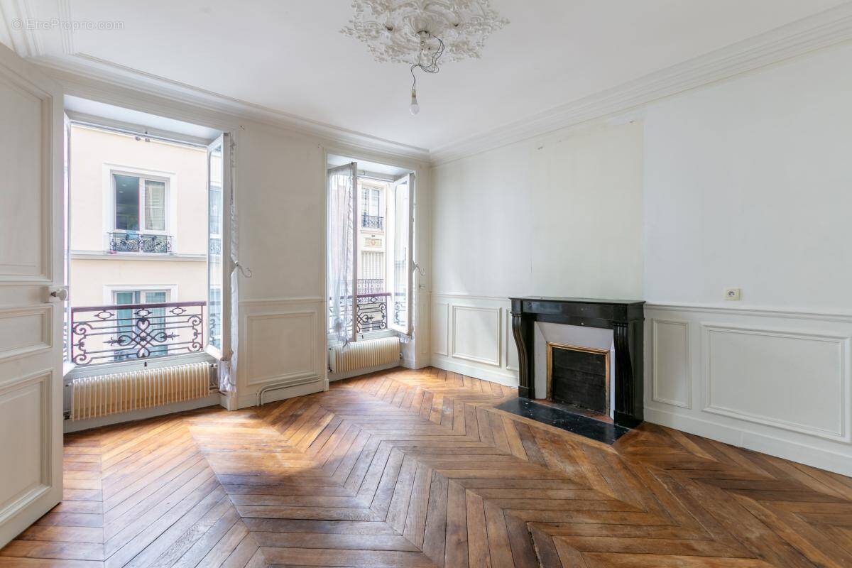 Appartement à PARIS-18E