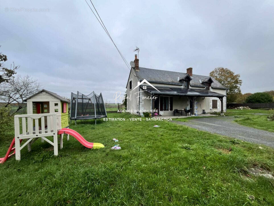 Façade de la maison - Maison à SAINTE-MAURE-DE-TOURAINE