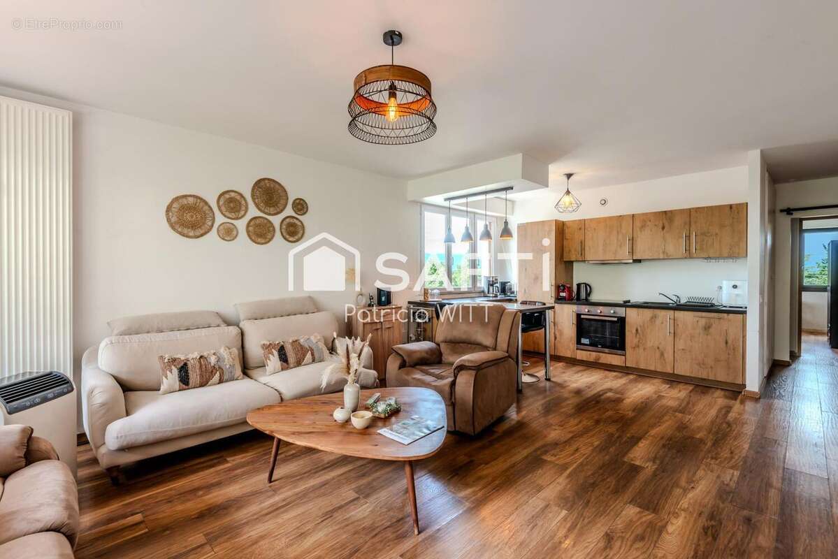 Photo 2 - Appartement à ETREMBIERES