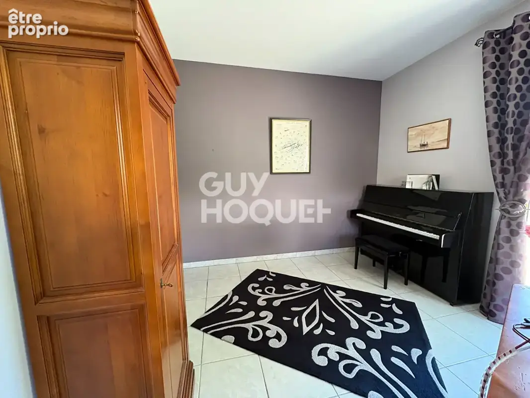 Propriété familiale 225 m² avec piscine et garage - photo 9