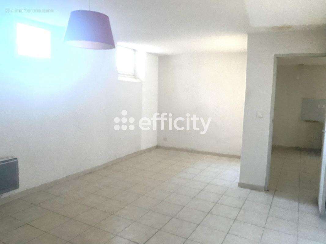 Appartement à MARSEILLE-7E
