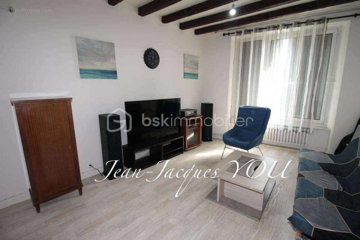 Maison à SAINT-HILAIRE-DU-HARCOUET