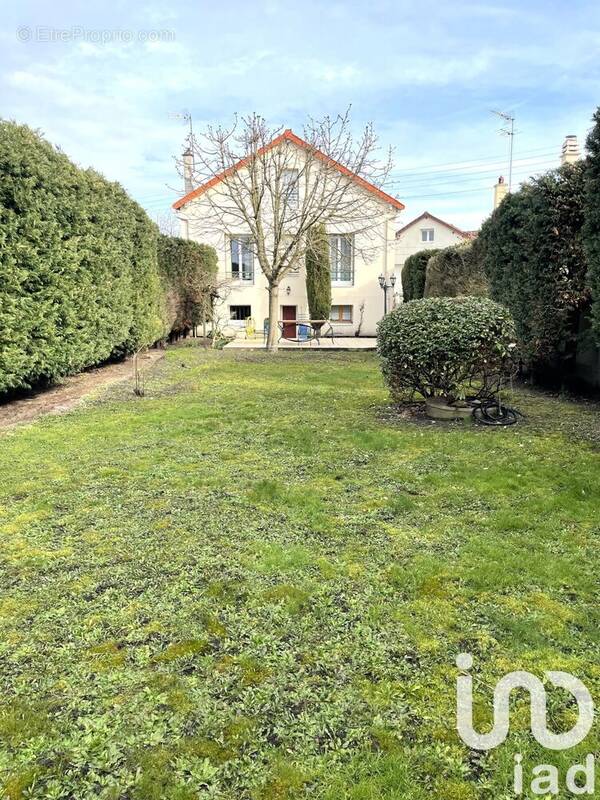 Photo 1 - Maison à LIVRY-GARGAN