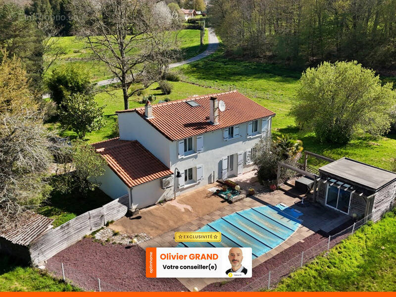 Maison à ORADOUR-SUR-GLANE
