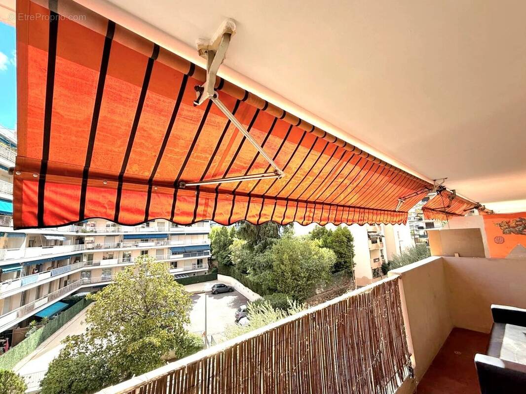 Appartement à LE CANNET