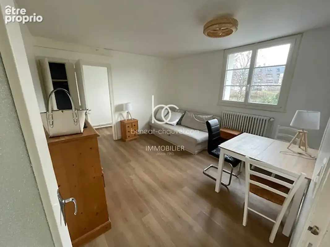 Appartement Vannes 1 pièce(s) 26.75 m2 PLEIN CENTRE - photo 1