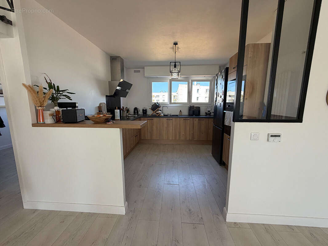 LANESTER  Appartement 3 pièces entièrement rénové avec garage et cave - photo 2