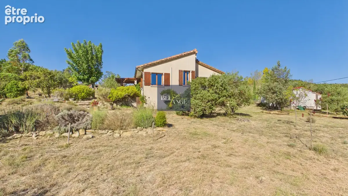 LAGORCE   Et si le vrai luxe, c’était simplement la vue ? - photo 11
