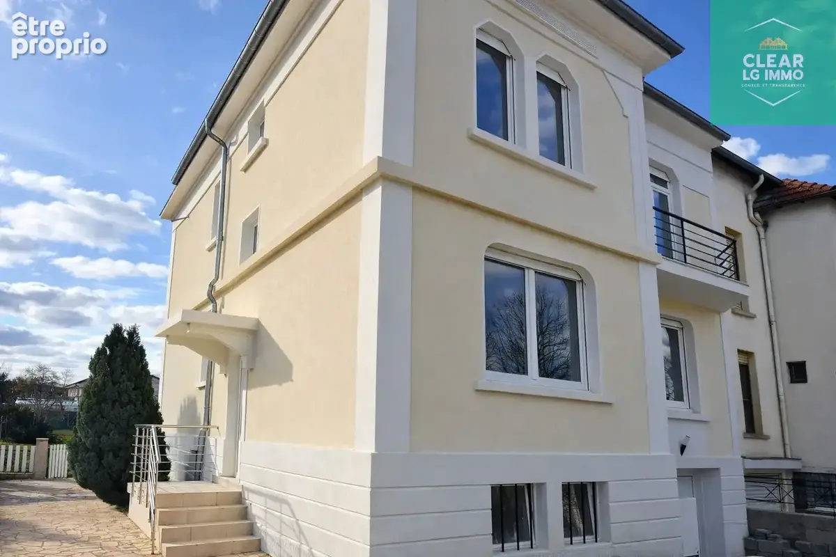 Maison rénovée 8 pièces avec jardin à Terville - photo 1
