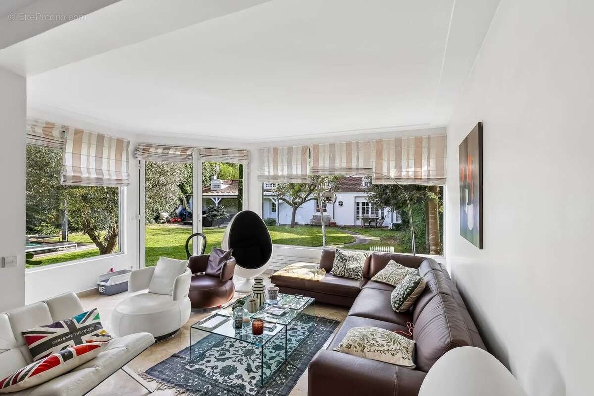 Maison à SAINT-MAUR-DES-FOSSES