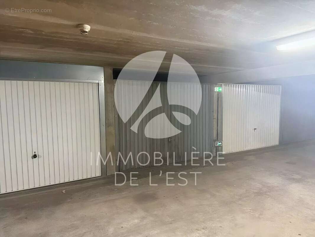 Parking à LYON-3E