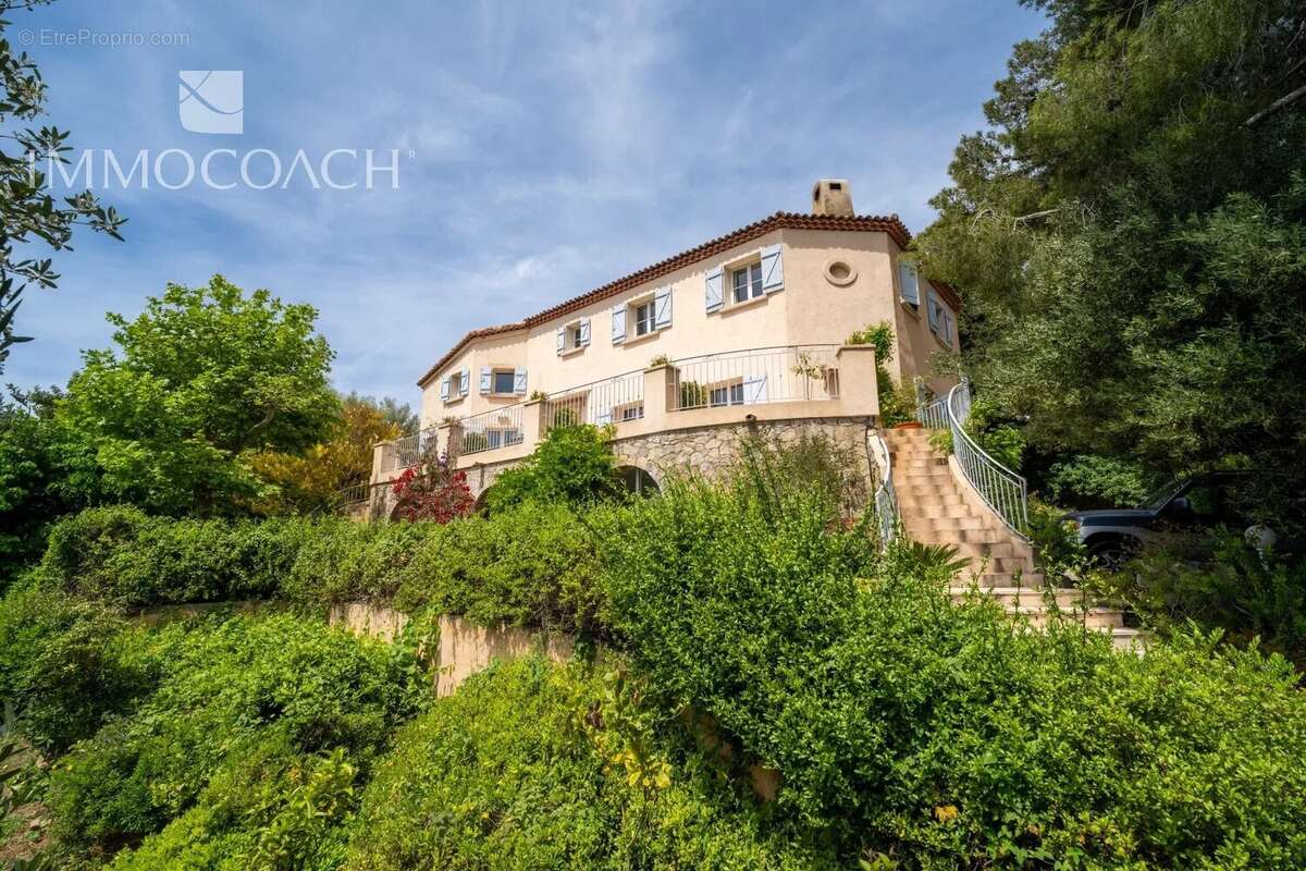 Maison à CARQUEIRANNE
