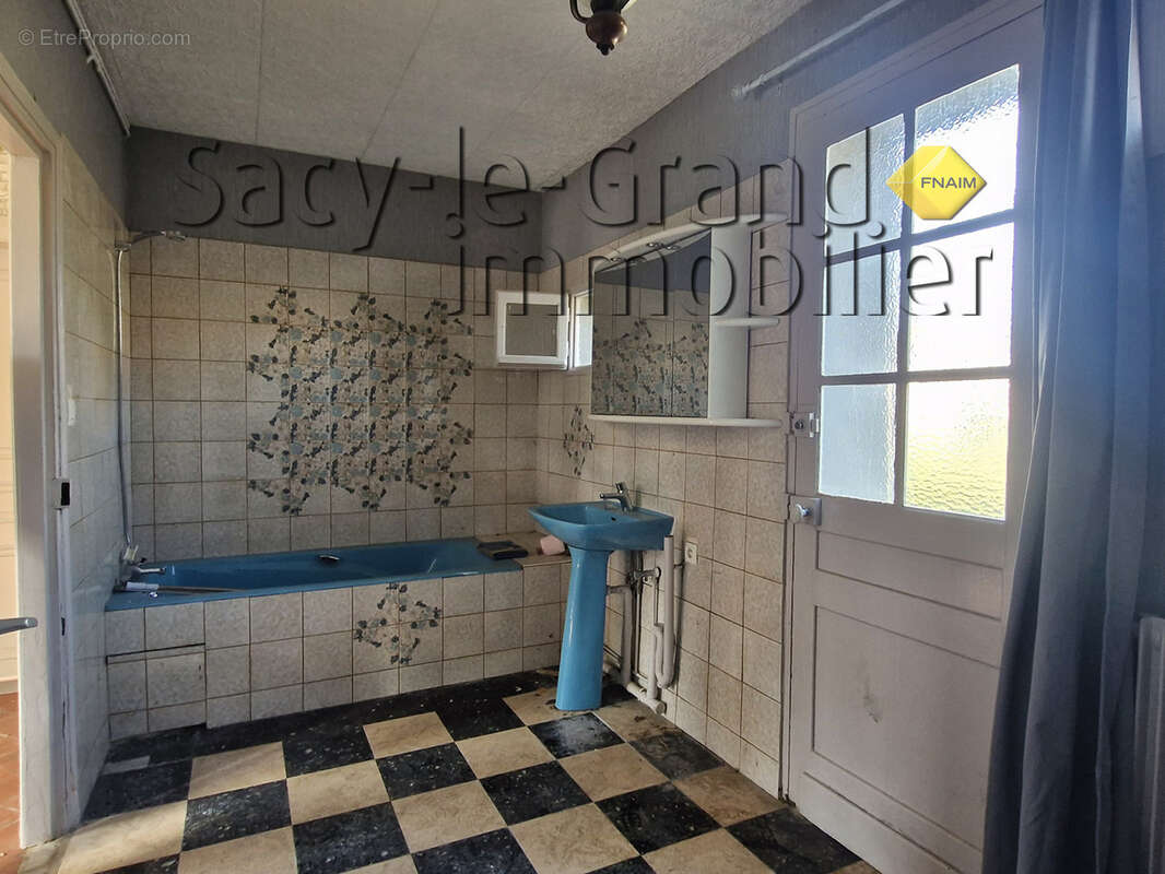 Maison à SACY-LE-GRAND