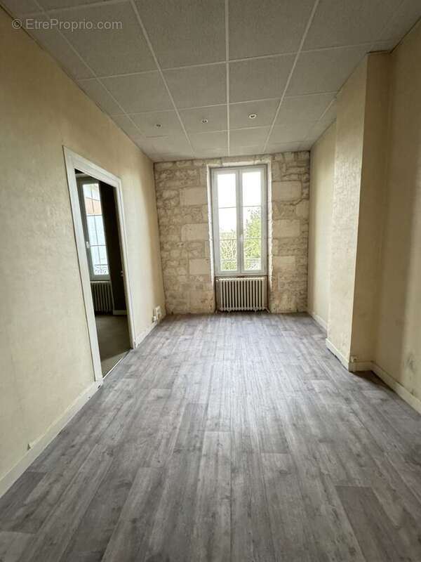 Appartement à SAINTES