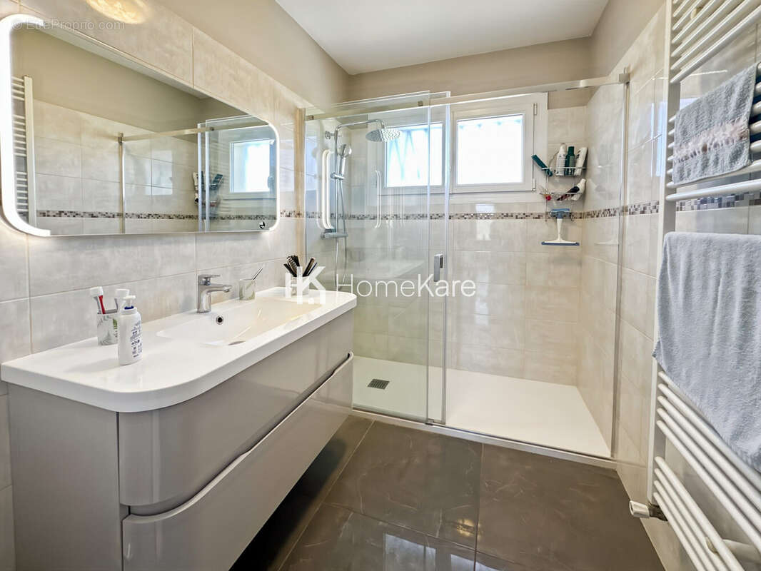 Maison 115 m² à Cazeres  - photo 8