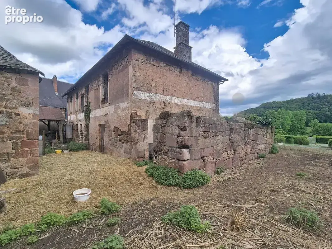 Ancienne bâtisse en pierre à rénover – Beau potentiel en Périgord Noir (24) - photo 4