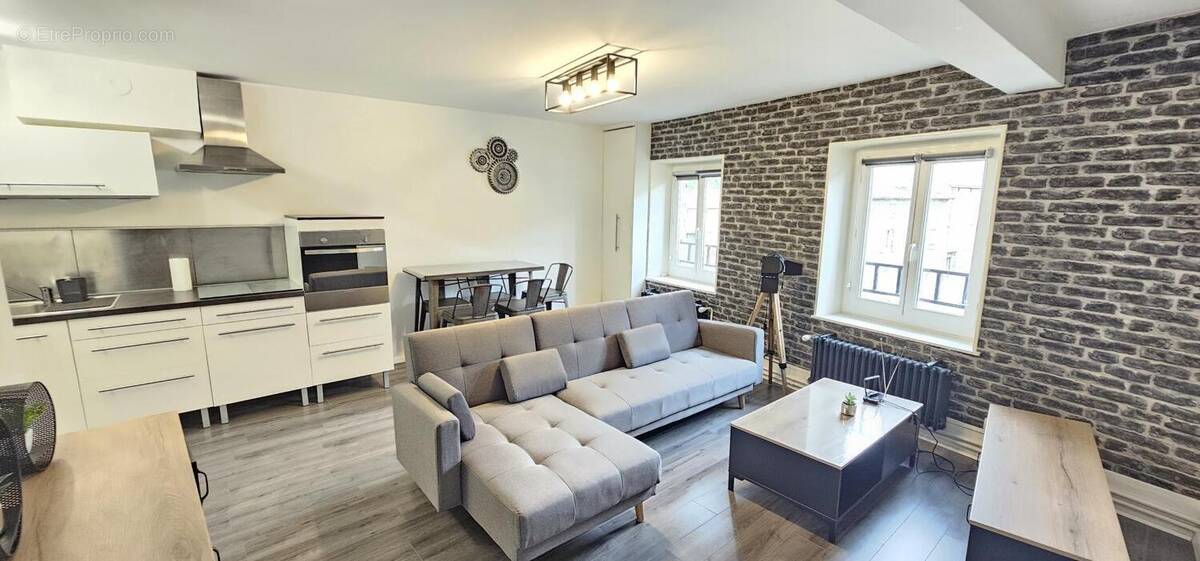 Appartement à SOUCIEU-EN-JARREST