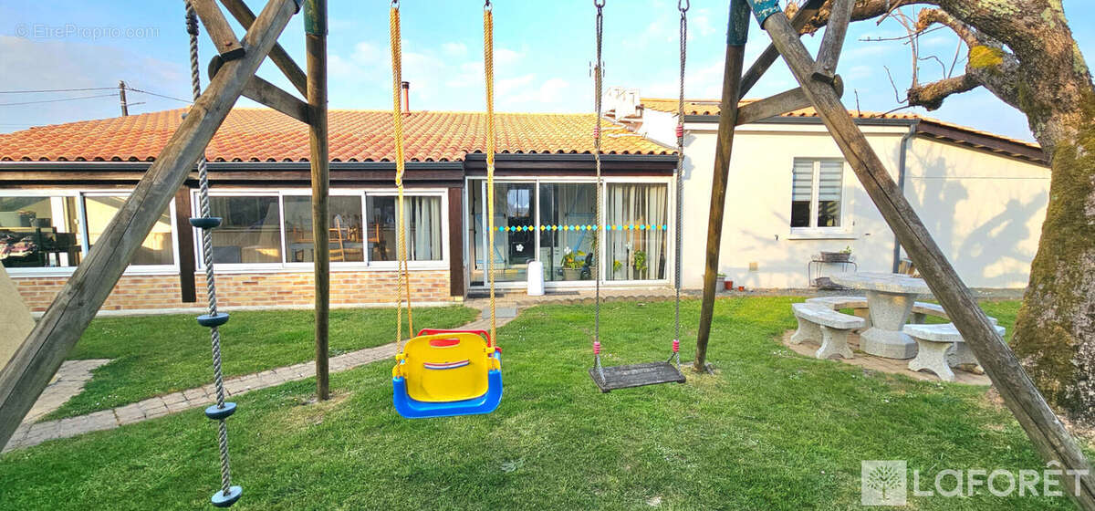 Maison à LA CLISSE