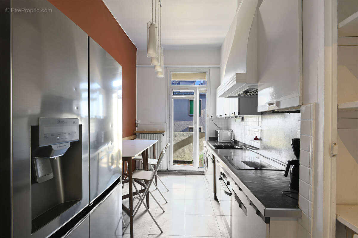 Appartement à MARSEILLE-3E