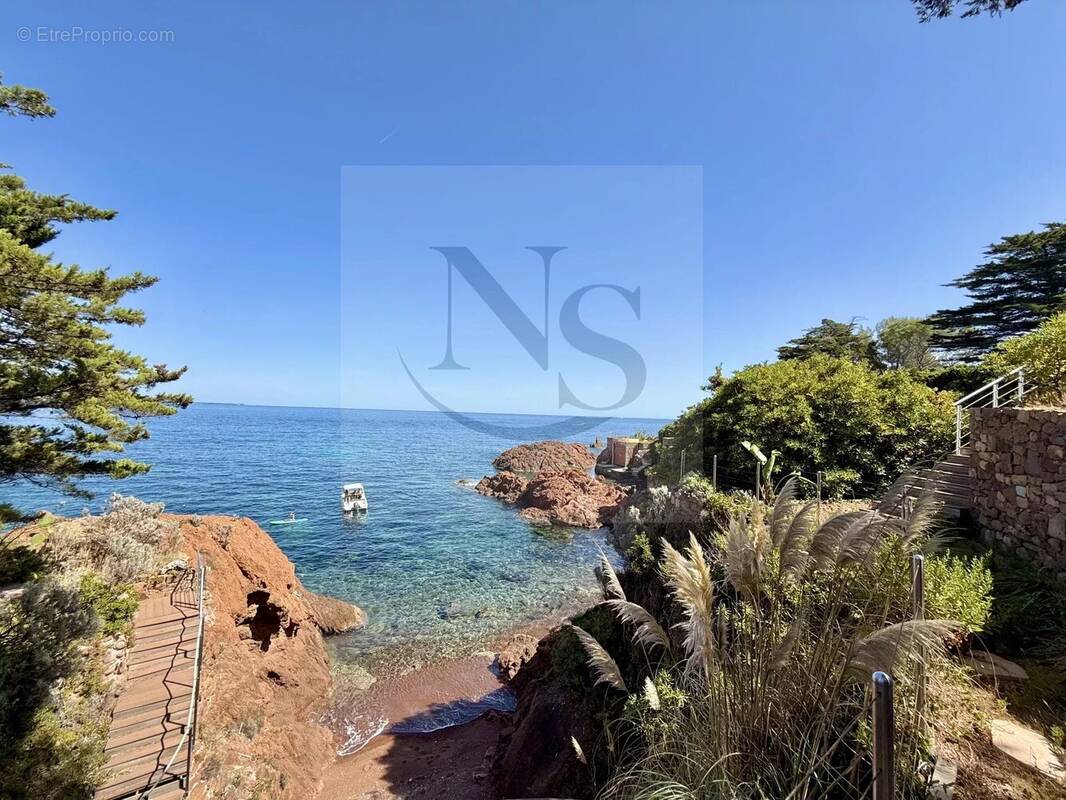 Maison à THEOULE-SUR-MER