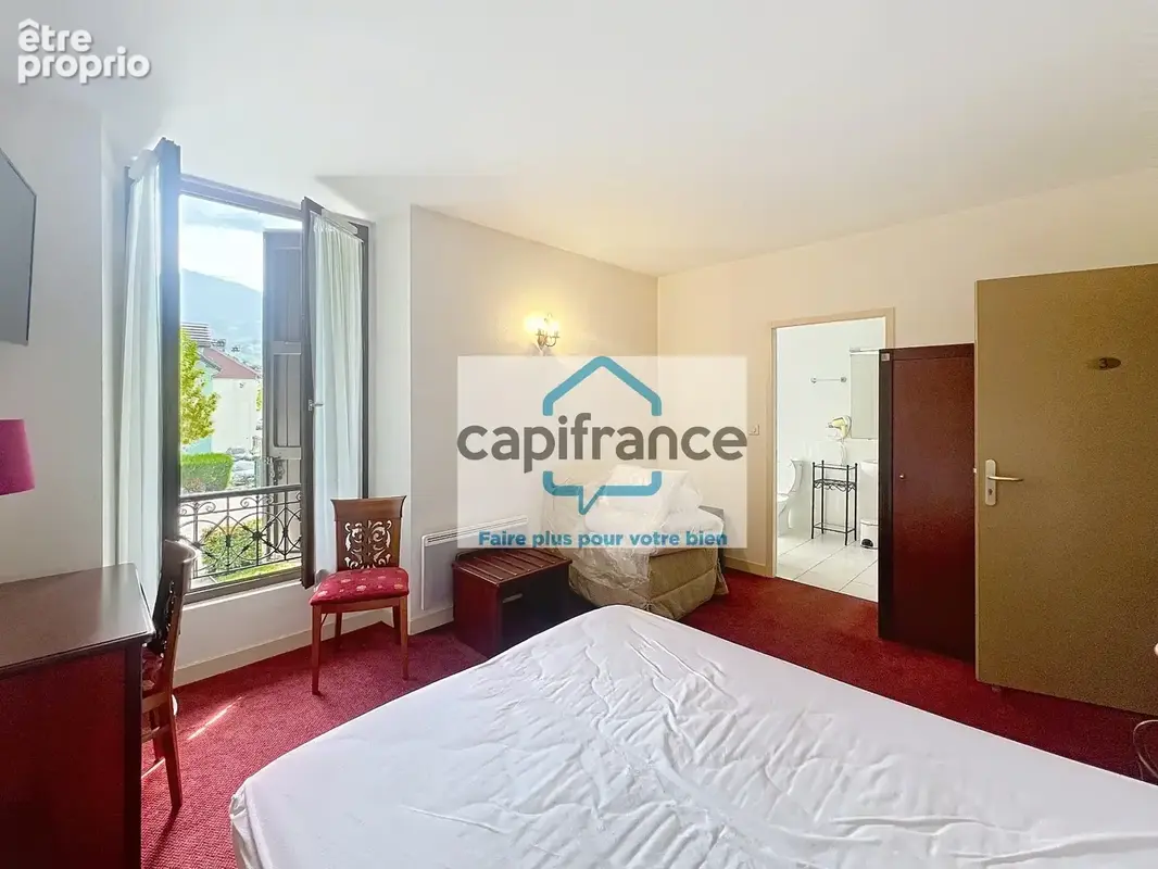 A vendre VALGELON-LA ROCHETTE (73) Murs 406 m² + sous sol, sur parcelle de 1 053m² - photo 8