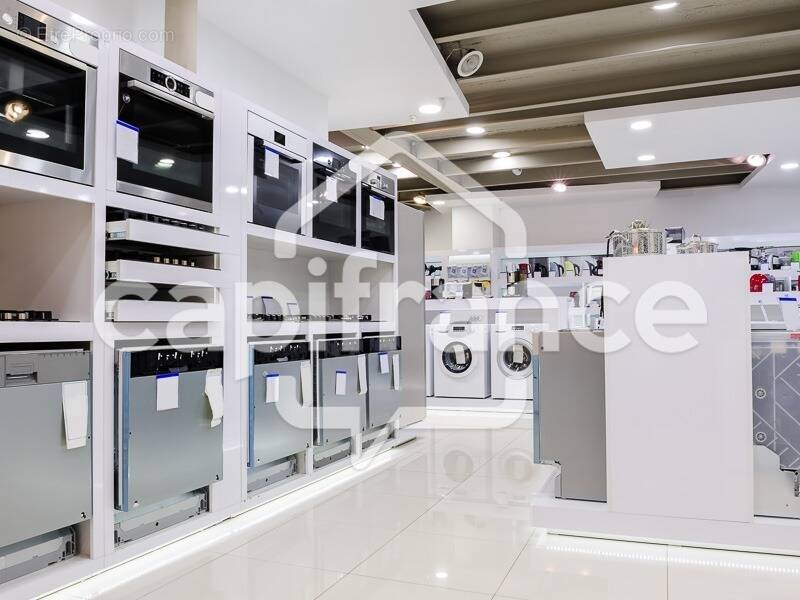 Commerce à LA GRANDE-MOTTE