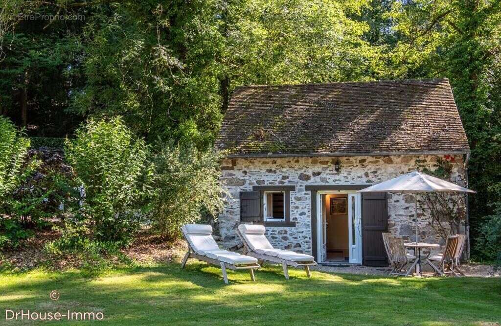 Maison à SAINT-YRIEIX-LA-PERCHE