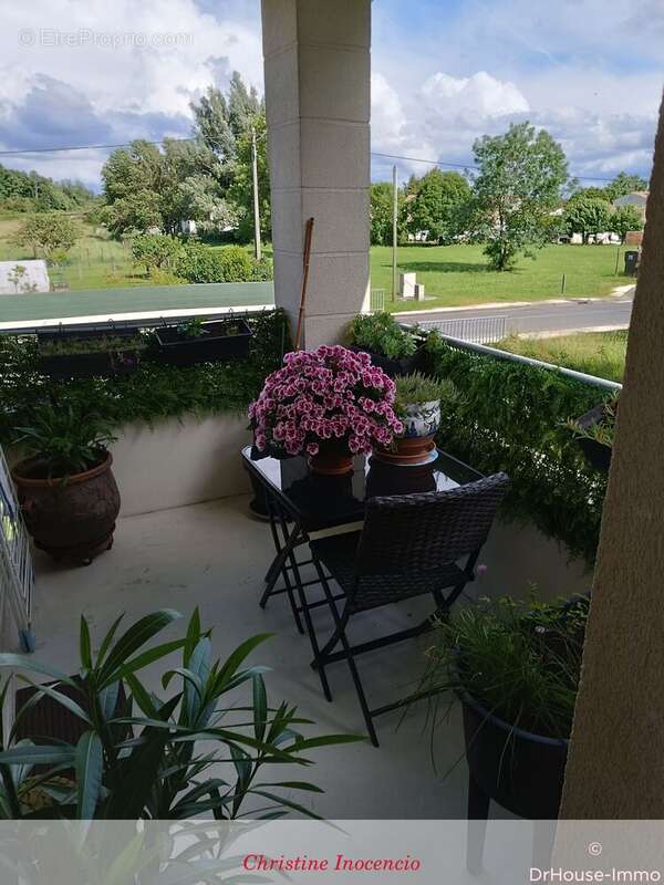 Appartement 55 m² à Coutras  - photo 36