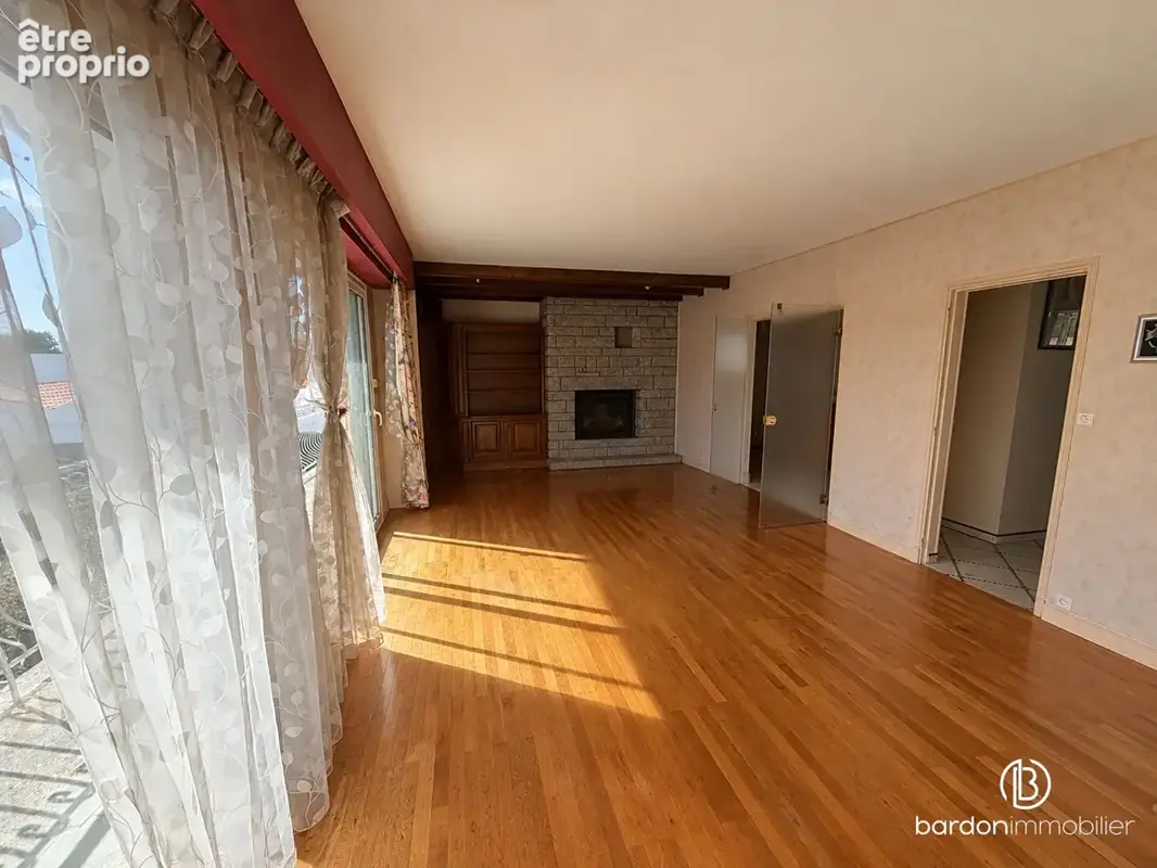 Maison à rénover - 175 m² - Centre-ville de Challans - photo 6