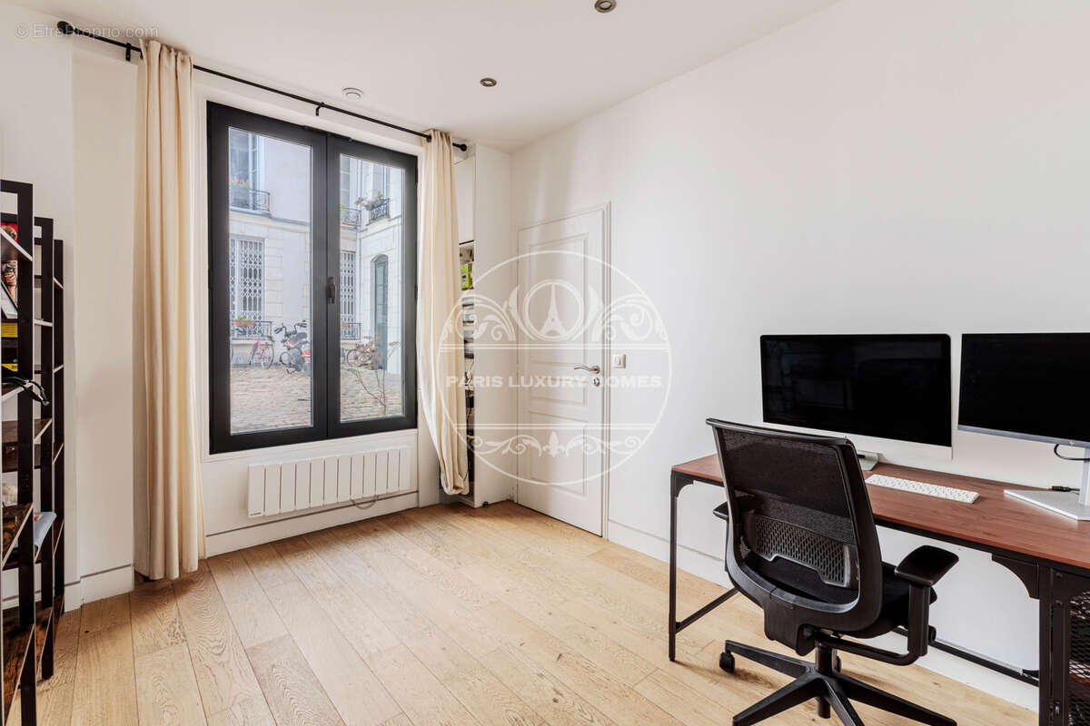 Appartement à PARIS-4E