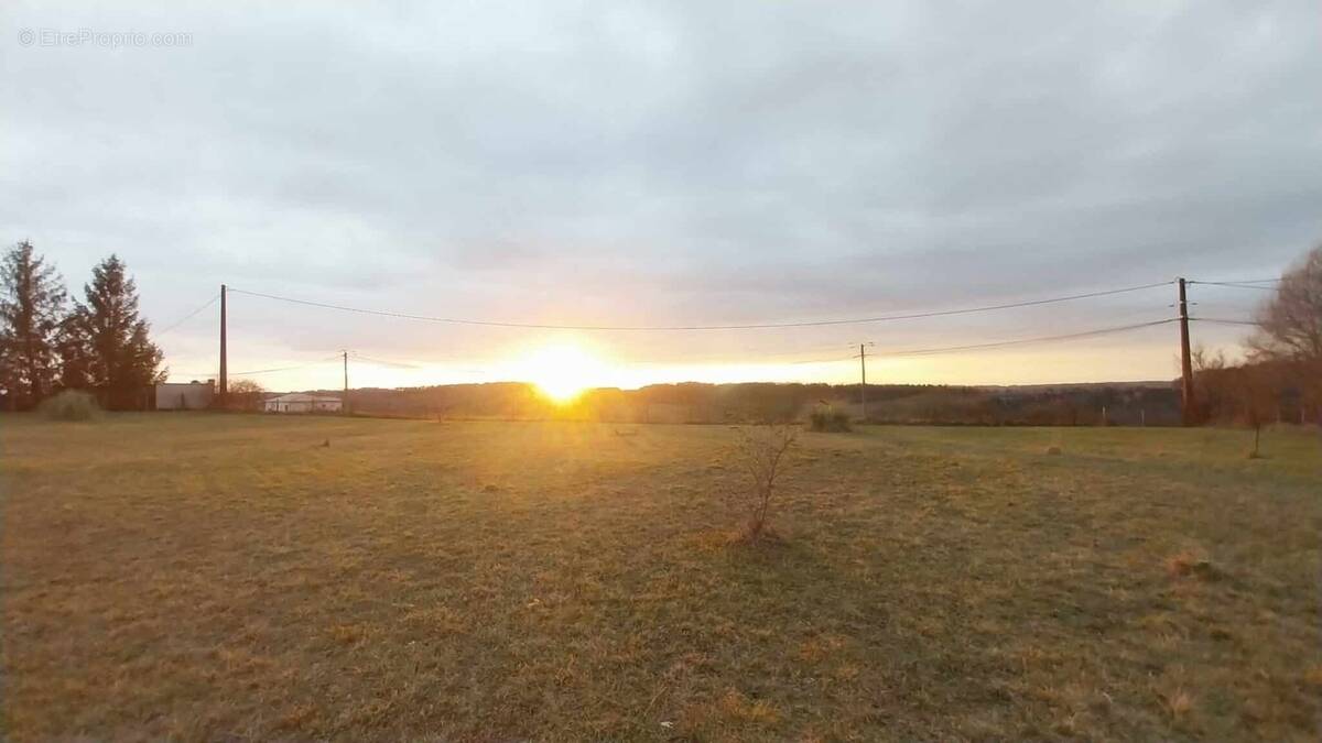 Terrain à PERIGUEUX