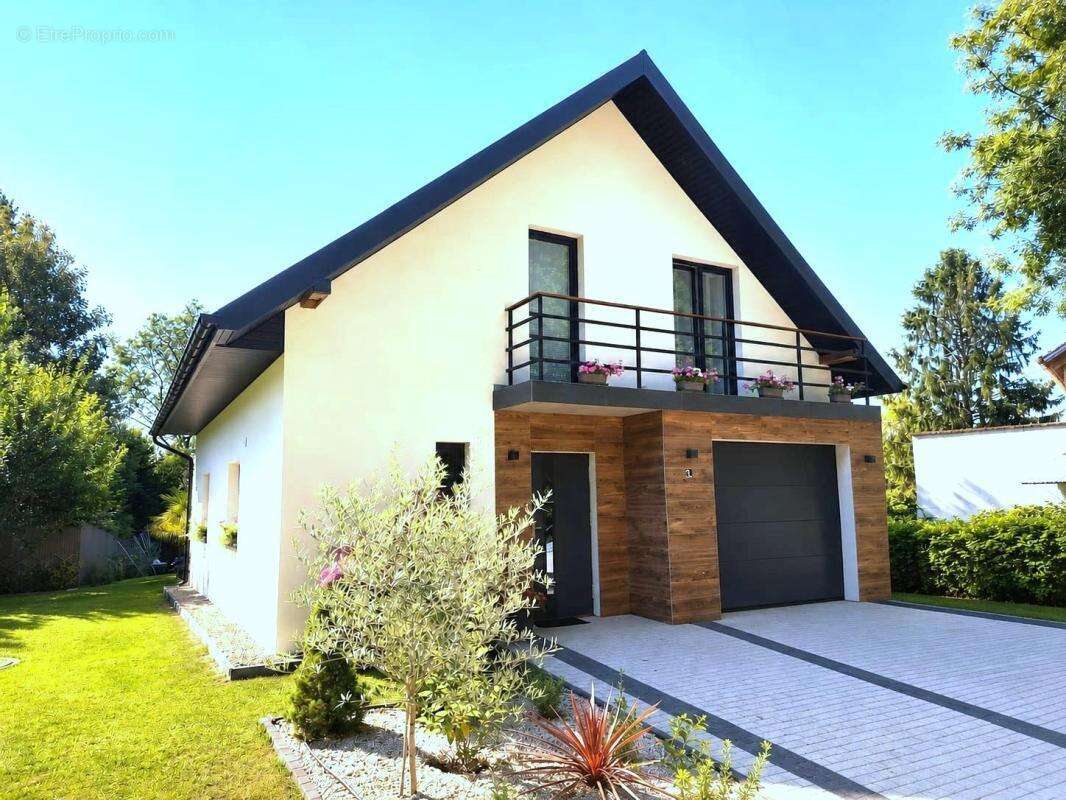 Maison à CHAMPAGNE-SUR-OISE