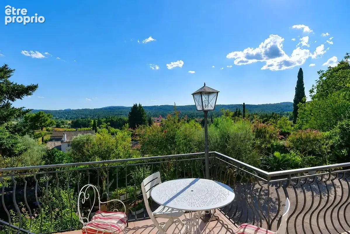 Fayence – Villa de 180 m² avec 3 chambres et vue dégagée - photo 2