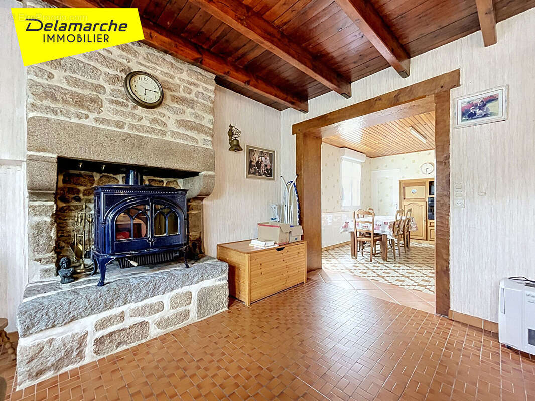 A VENDRE : Maison d'habitation en pierres en campagne à Sainte Cécile - photo 4
